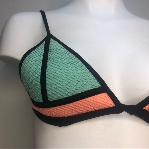 Triangl Bambi Neoprene Bikini in Sugar Plum Size Medium Bikini Top Only - Picture 5 of 10